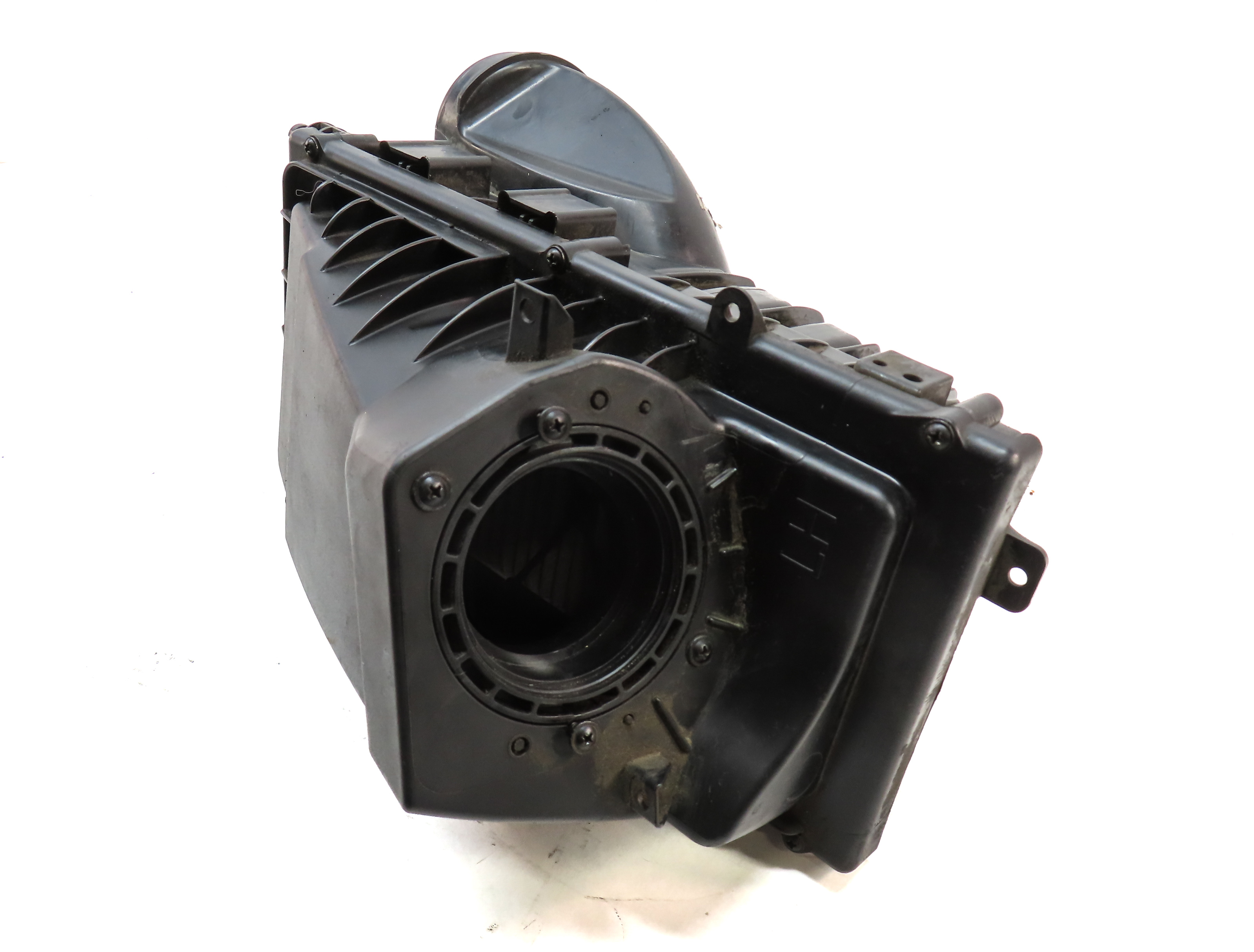 15-19 RANGE ROVER SPORT DISCOVERY (L405 L462 L494) 3.0L - LEFT AIR FILTER BOX — exact item pictured